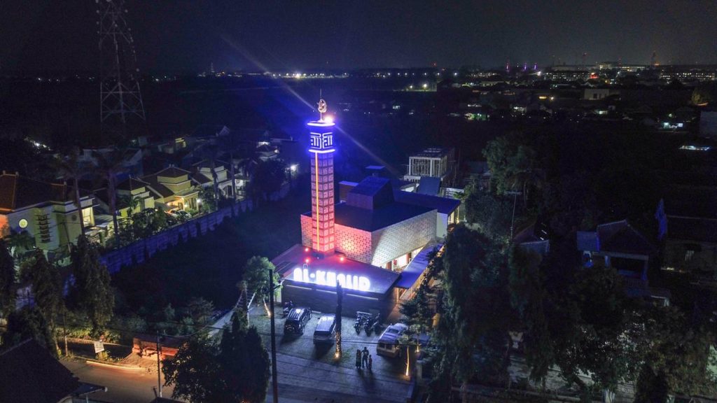 ornamen grc pada masjid